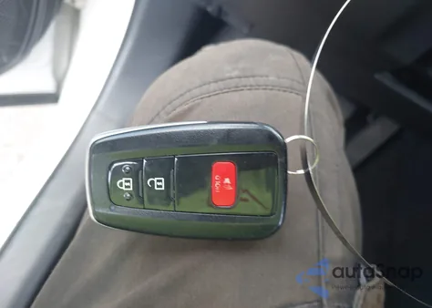 2019 Toyota Rav4 Xle from USA, damaged, VIN JTMW1RFV0KD505207